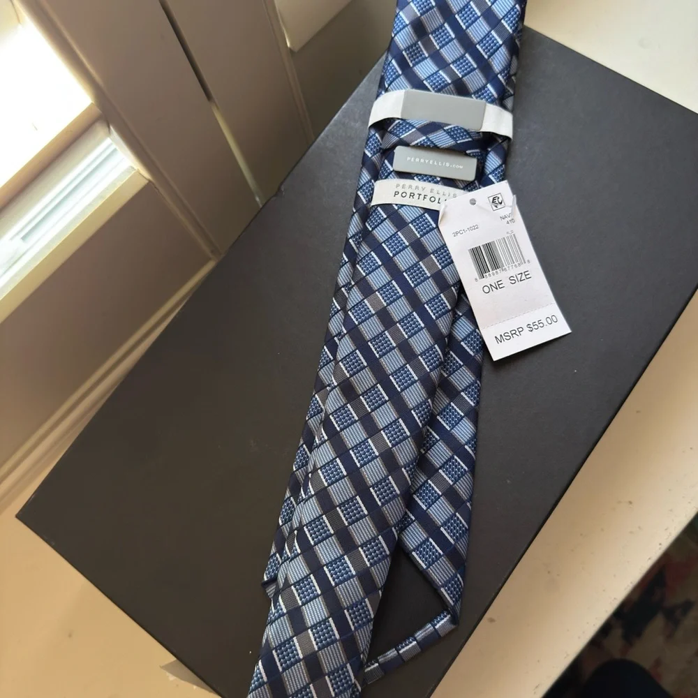 Perry Ellis💙 NWT Bundle THREE TIES 💙